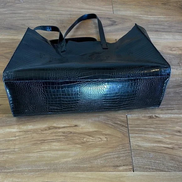 Ted Baker London Black Glossy Tote Bag with Gold Zipper - Picture 8 of 13